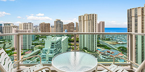 Ala Moana Hotel guest room